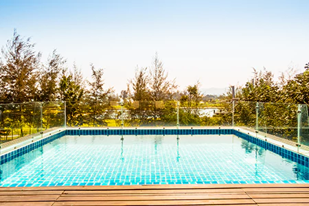 Cost of Glass Pool Fence Repair in Four Corners, FL