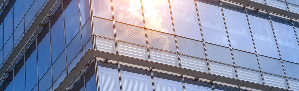 UV-Resistant Glass Experts&nbsp;in Four Corners, FL